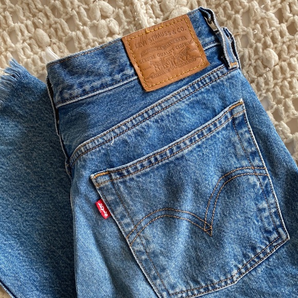 Levi's Denim - Levi Wedgie Straight Jeans - beautiful rich blue!